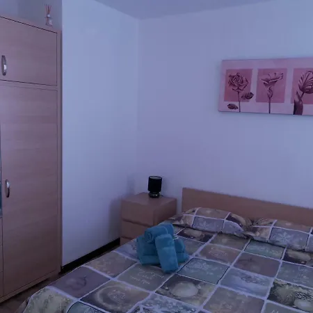 Royal Apartahotel 3*