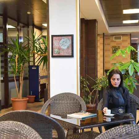 Royal Bansko Mountain Family Apart Hotel Breakfast & Dinner With Alcoholic & Soft Drinks During Meals & Heated Pool & Jacuzzis & 2 Kids Under 12 Stay Free Bansko